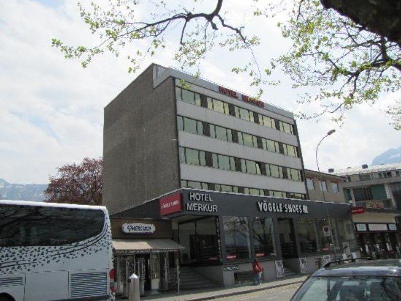 Hotel Merkur - West Station 3*