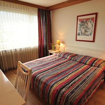 Hotel Merkur - West Station Interlaken